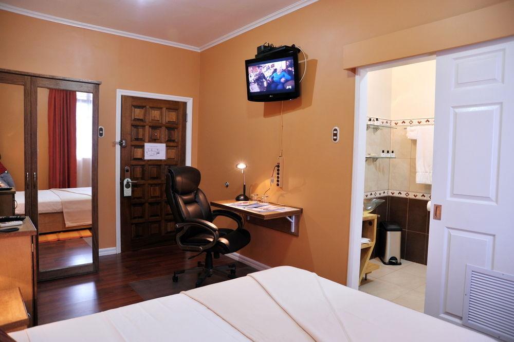 Culture Crossroads Inn Port of Spain Eksteriør billede