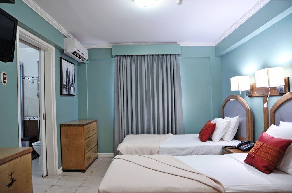 Culture Crossroads Inn Port of Spain Eksteriør billede