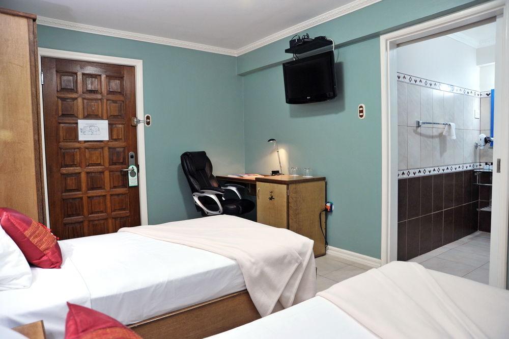 Culture Crossroads Inn Port of Spain Eksteriør billede