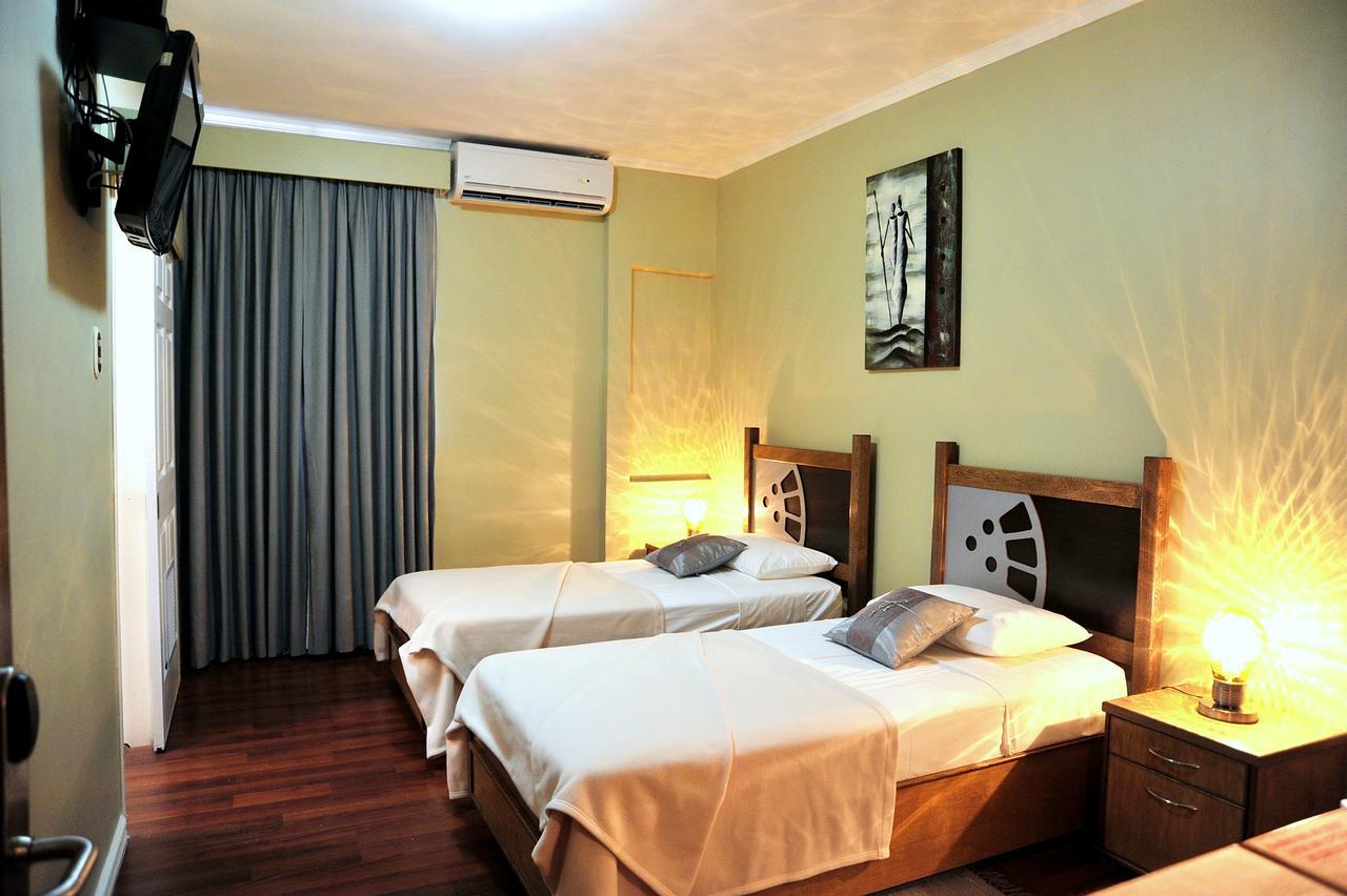 Culture Crossroads Inn Port of Spain Eksteriør billede
