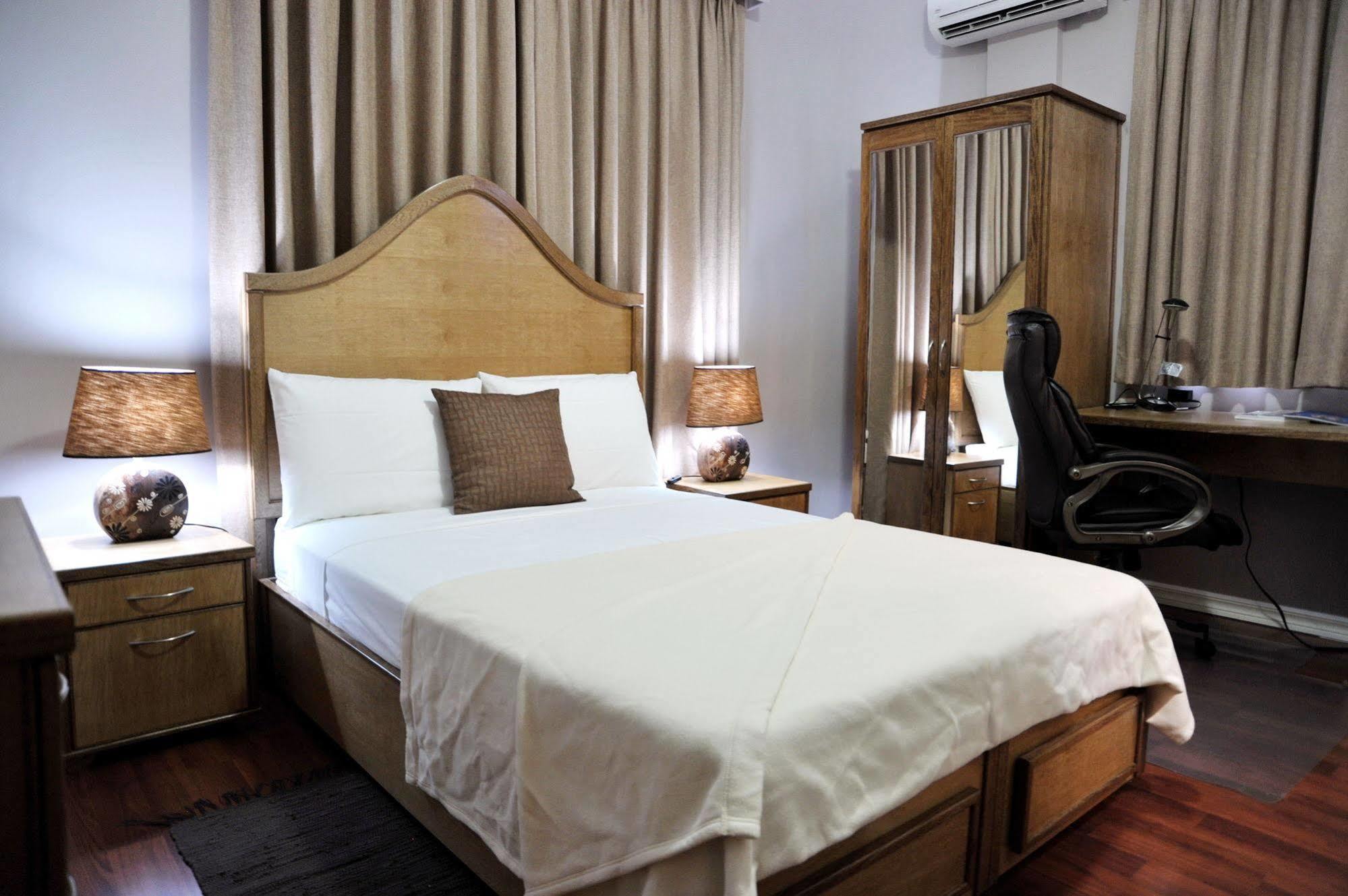 Culture Crossroads Inn Port of Spain Eksteriør billede